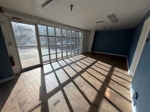 6245 Clark Center Ave, Sarasota, FL à louer Photo intérieure– Image 2 sur 9