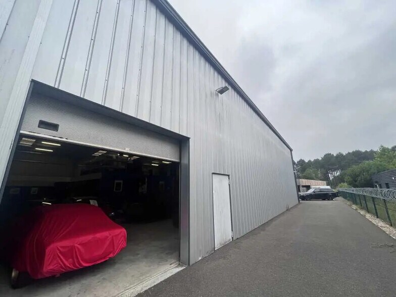 Bureau dans Canéjan à louer - Photo de l’immeuble – Image 3 sur 8