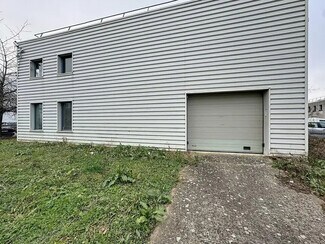 Plus de détails pour Local d’activités à vendre