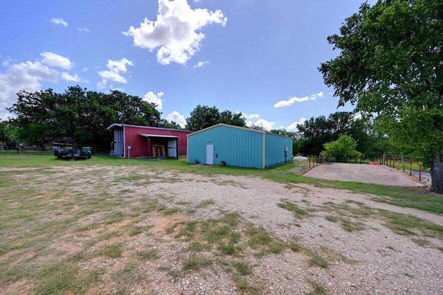 1940 Magnolia Ave, Luling, TX à vendre - Photo de l’immeuble – Image 3 sur 35