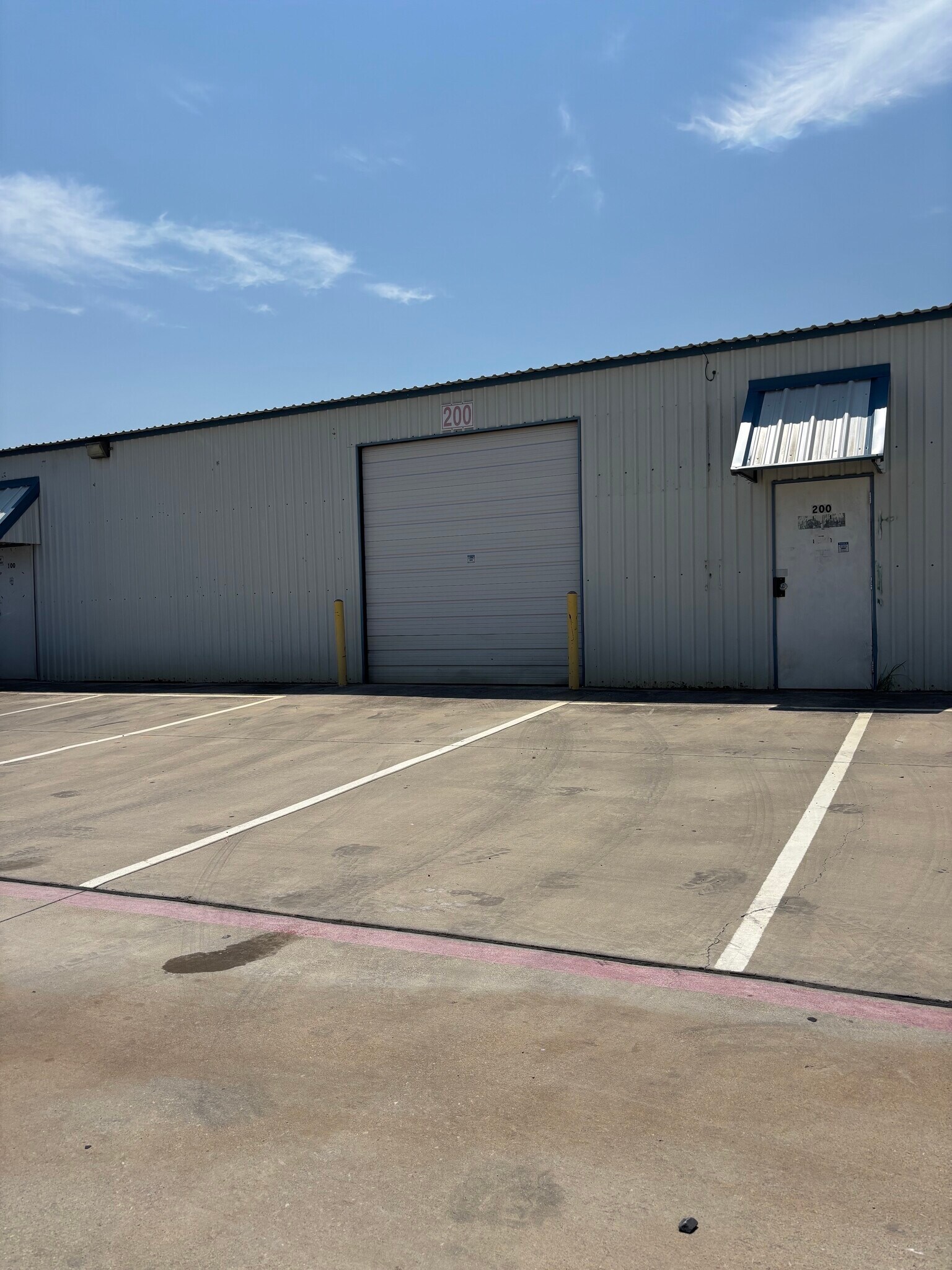 9881 N Saginaw Blvd, Fort Worth, TX à louer Photo de l’immeuble– Image 1 sur 7