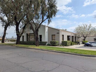 Plus de détails pour 914 W Foothill Blvd, Upland, CA - Bureau/Médical à louer