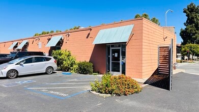 40951-40961 Grimmer Blvd, Fremont, CA à louer Photo intérieure– Image 2 sur 5