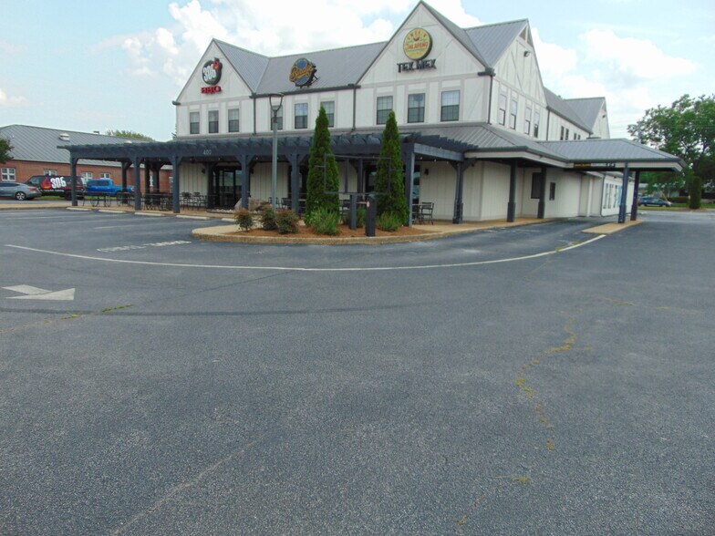 400 Avalon Ave, Muscle Shoals, AL à vendre - Photo de l’immeuble – Image 2 sur 10