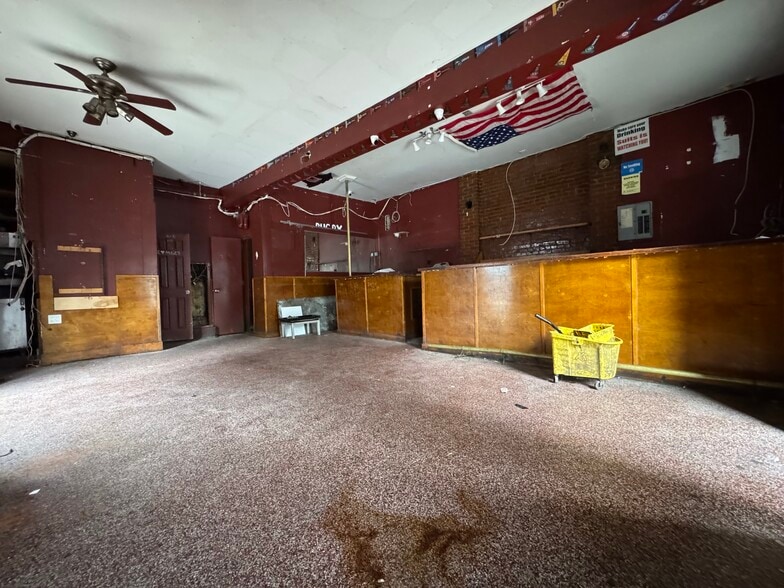 2476 Arthur Ave, Bronx, NY à louer - Photo de l’immeuble – Image 3 sur 4