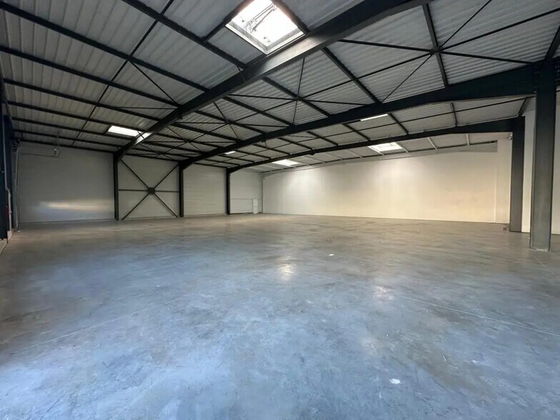 11 Rue Cutesson, Rambouillet à louer - Photo de l’immeuble – Image 2 sur 13