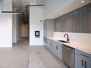 565 Northside Dr, Atlanta, GA à louer Photo intérieure– Image 2 sur 5