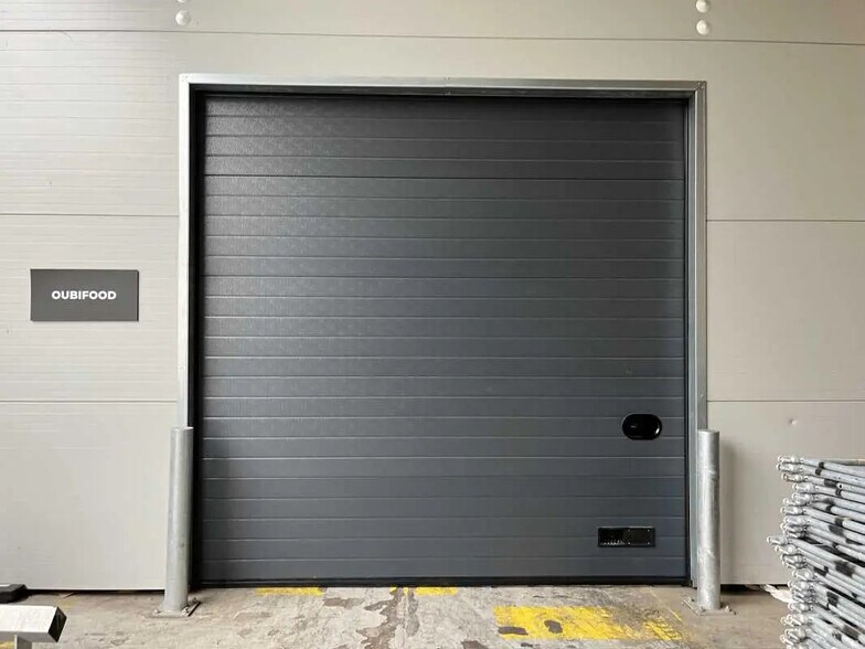 Local d’activités dans Montataire à louer - Photo de l’immeuble – Image 2 sur 5