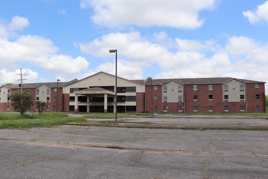 2524 E Alexander St, Greenville, MS à vendre - Photo de l’immeuble – Image 2 sur 2