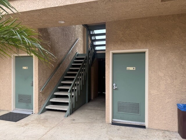 7111 Garden Grove Blvd, Garden Grove, CA à louer - Photo de l’immeuble – Image 2 sur 22