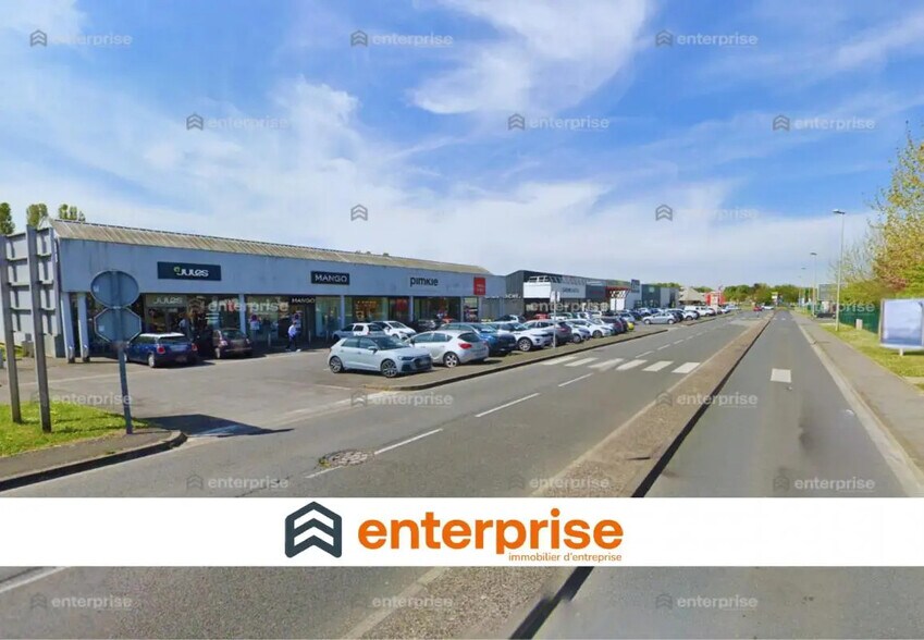 Local commercial dans Saint-Maximin à louer - Photo de l’immeuble – Image 1 sur 1