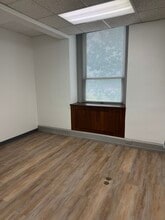 3100 E 45th St, Cleveland, OH à louer Photo intérieure– Image 2 sur 3