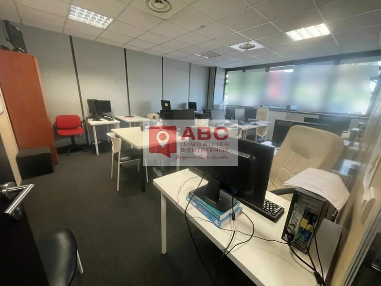 Bureau dans Pérols à louer - Photo de l’immeuble – Image 3 sur 6