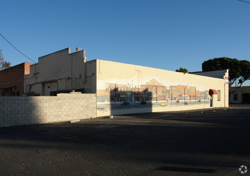 115 W Chapel St, Santa Maria, CA à vendre - Photo de l’immeuble – Image 3 sur 8