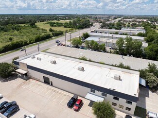 Plus de détails pour 190 N Bagdad Rd, Leander, TX - Industriel/Logistique à louer