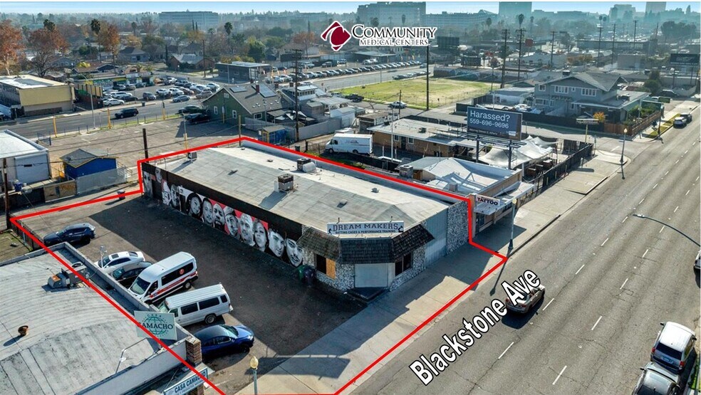 426 N Blackstone Ave, Fresno, CA à vendre - Photo de l’immeuble – Image 1 sur 12