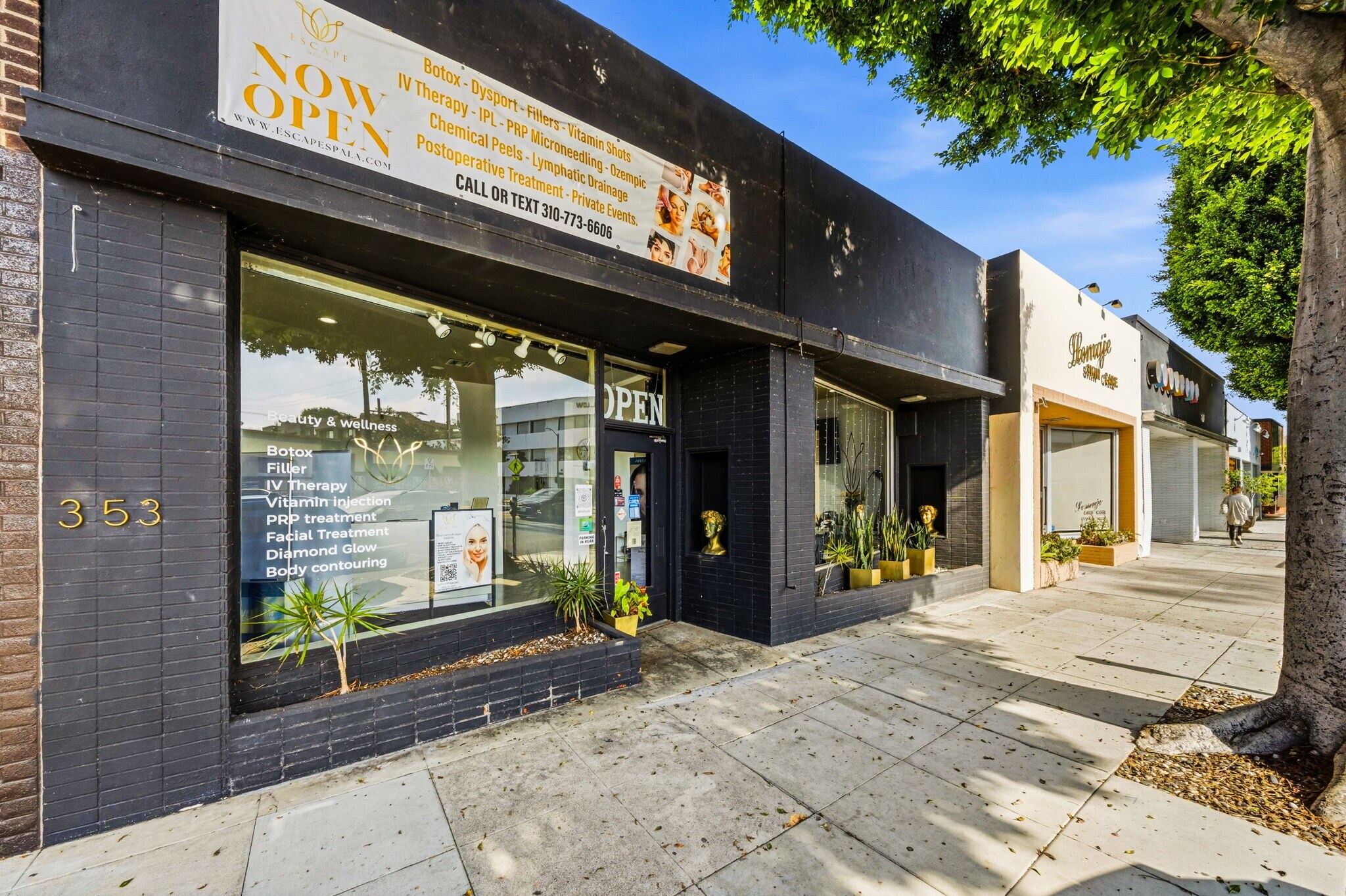 351-353 S Robertson Blvd, Beverly Hills, CA à louer Photo de l’immeuble– Image 1 sur 30