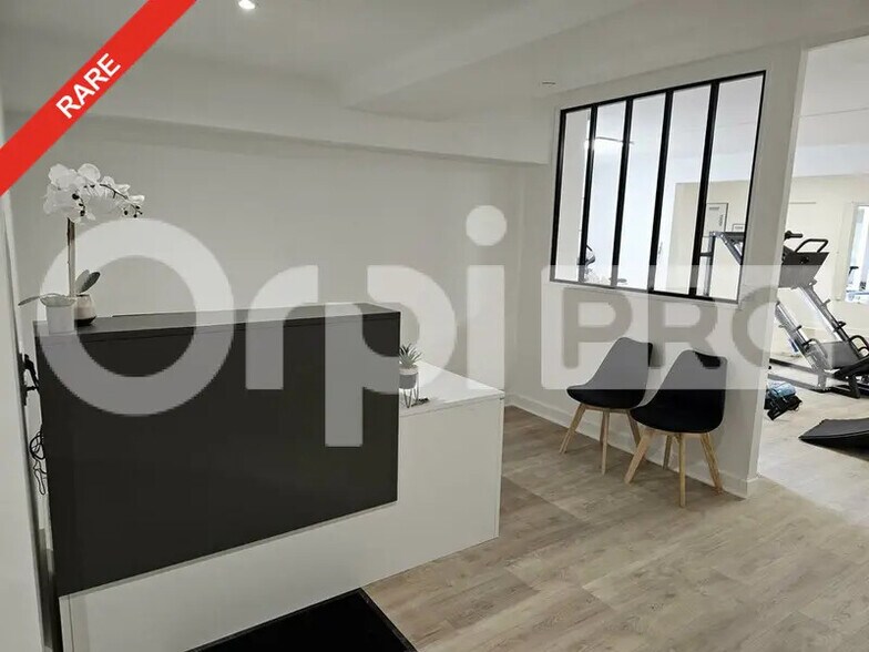 Bureau dans Melun à vendre - Photo intérieure – Image 2 sur 8