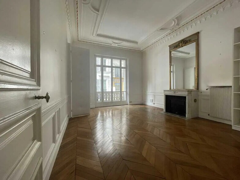 Bureau dans Paris à vendre - Photo de l’immeuble – Image 1 sur 7