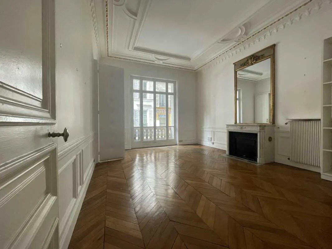 Bureau dans Paris à vendre Photo de l’immeuble– Image 1 sur 8