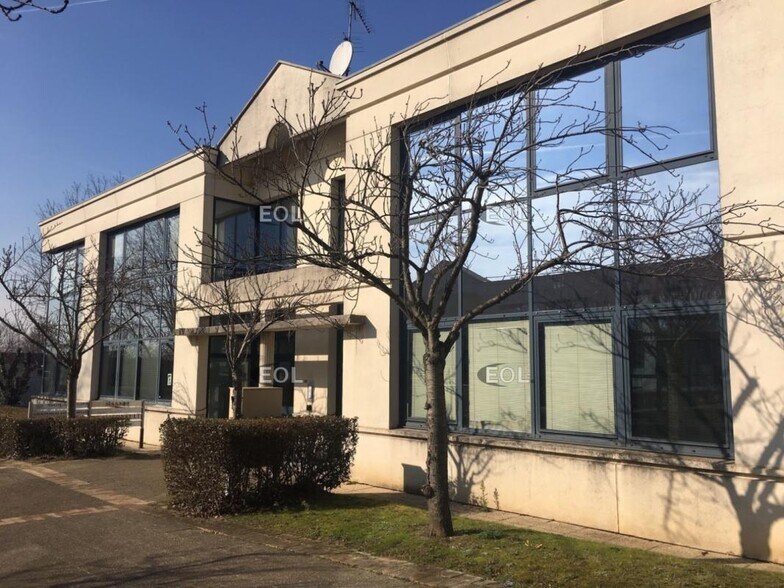 Bureau dans Créteil à louer - Photo de l’immeuble – Image 1 sur 6