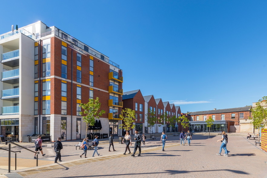 Riverside Sq, Bedford à louer - Photo de l’immeuble – Image 3 sur 8