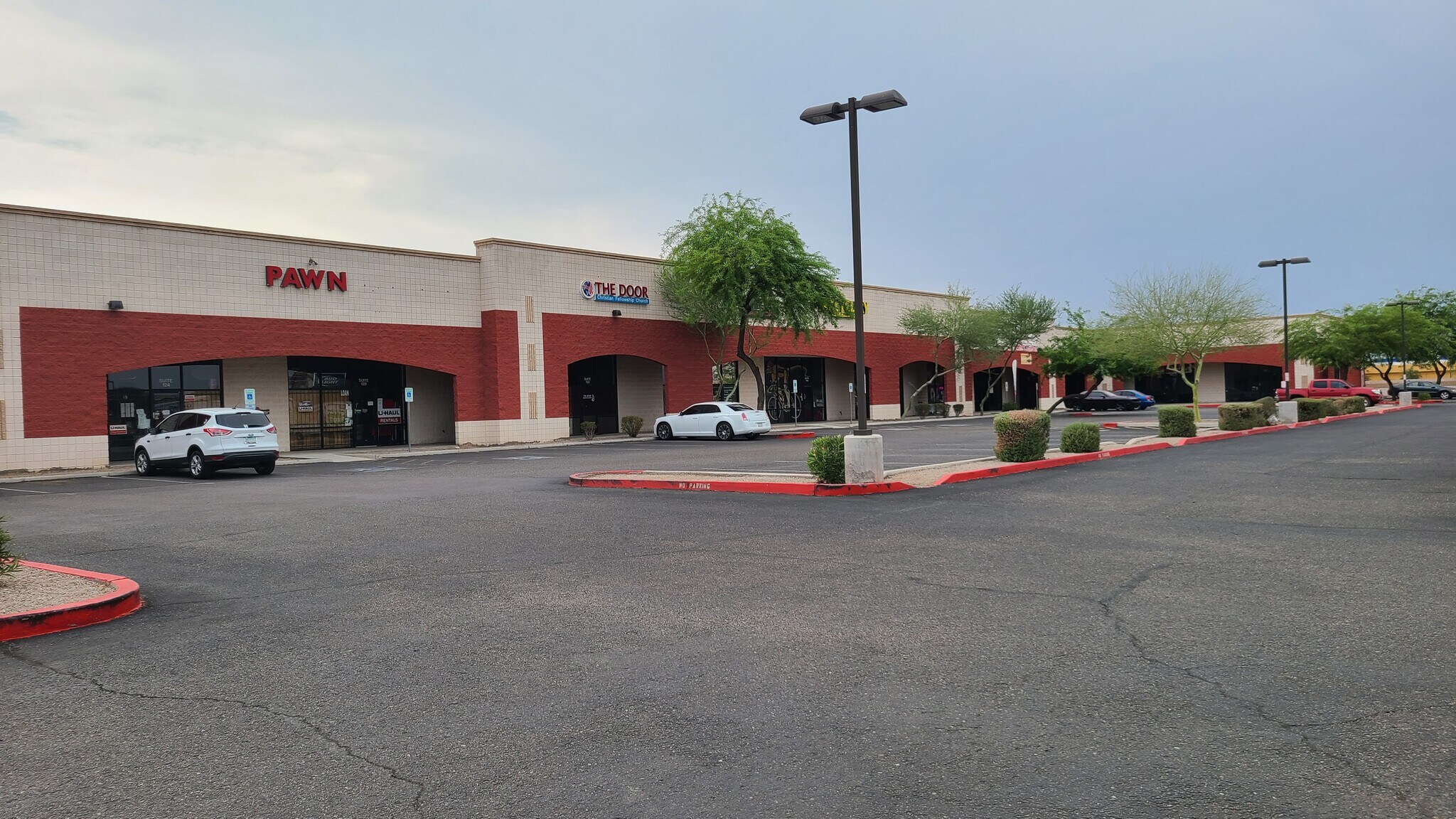 6808 N Dysart Rd, Glendale, AZ à louer Photo de l’immeuble– Image 1 sur 10