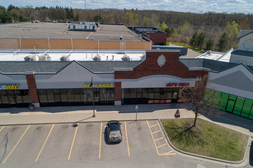9580-9616 Chilson Commons, Pinckney, MI à louer - Photo de l’immeuble – Image 3 sur 9