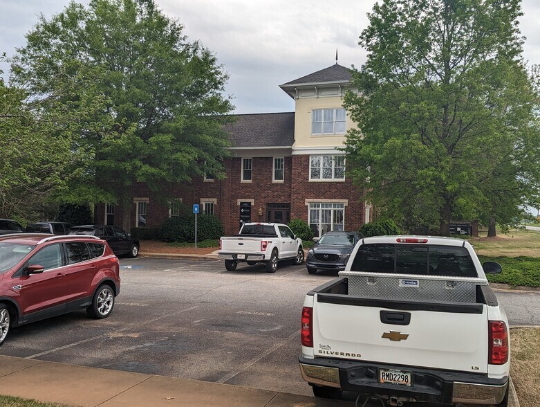 1022 Twelve Oaks Pl, Watkinsville, GA à louer - Photo de l’immeuble – Image 3 sur 15