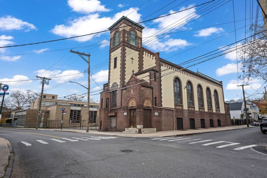 100 Brighton Ave, Staten Island, NY à vendre - Photo principale – Image 1 sur 6