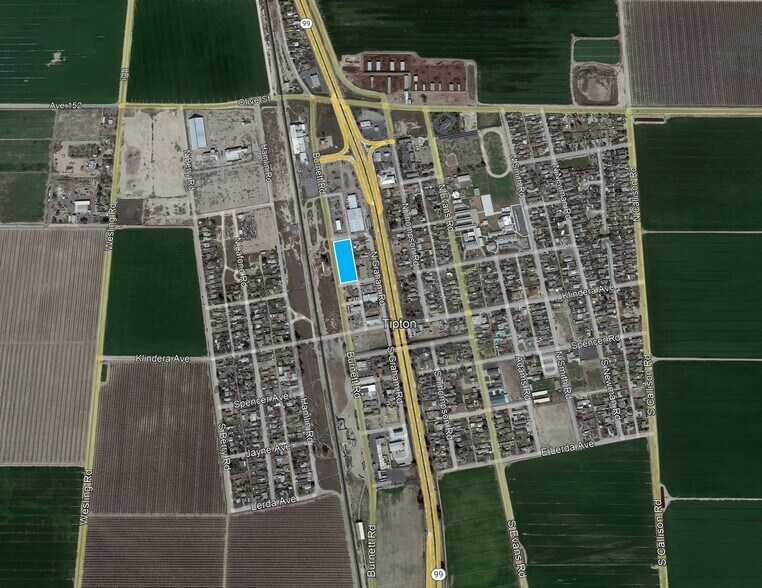 210-284 N Burnett Rd, Tipton, CA à louer - Photo de l’immeuble – Image 2 sur 4