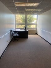 200 Little Falls St, Falls Church, VA à louer Photo intérieure– Image 1 sur 3