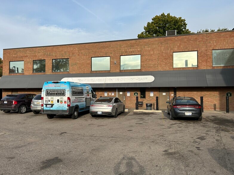 6309 Mack Ave, Detroit, MI à vendre - Photo de l’immeuble – Image 3 sur 9