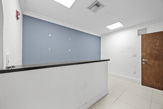 1940 Harrison St, Hollywood, FL à louer Photo intérieure– Image 2 sur 15