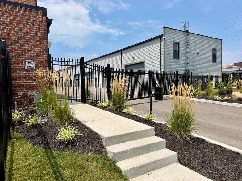 4477 34th Ave, Cincinnati, OH à louer - Photo de l’immeuble – Image 2 sur 20