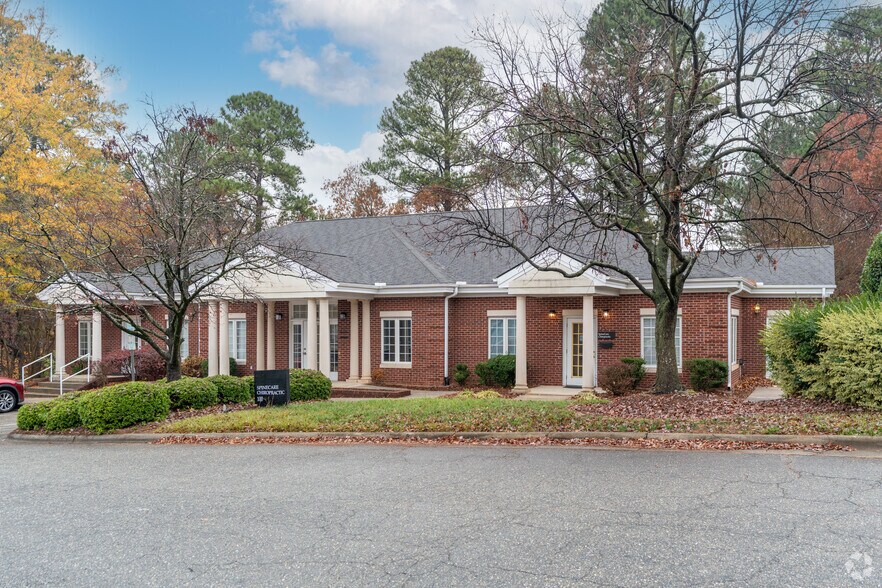 100 Preston Executive Dr, Cary, NC à vendre - Photo de l’immeuble – Image 3 sur 19
