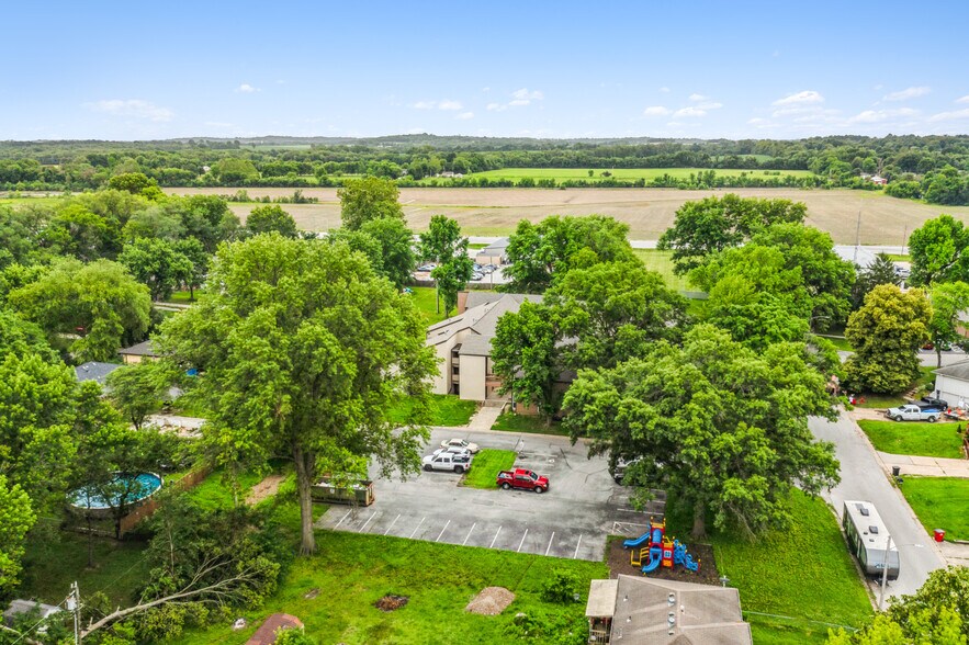103 N Lee St, Buckner, MO à vendre - Photo de l’immeuble – Image 3 sur 14