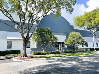Plus de détails pour 1530 NW 98th Ct, Miami, FL - Industriel/Logistique à louer