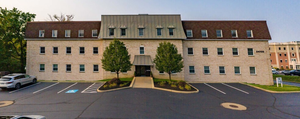 24700 Center Ridge Rd, Westlake, OH à vendre - Photo de l’immeuble – Image 2 sur 6