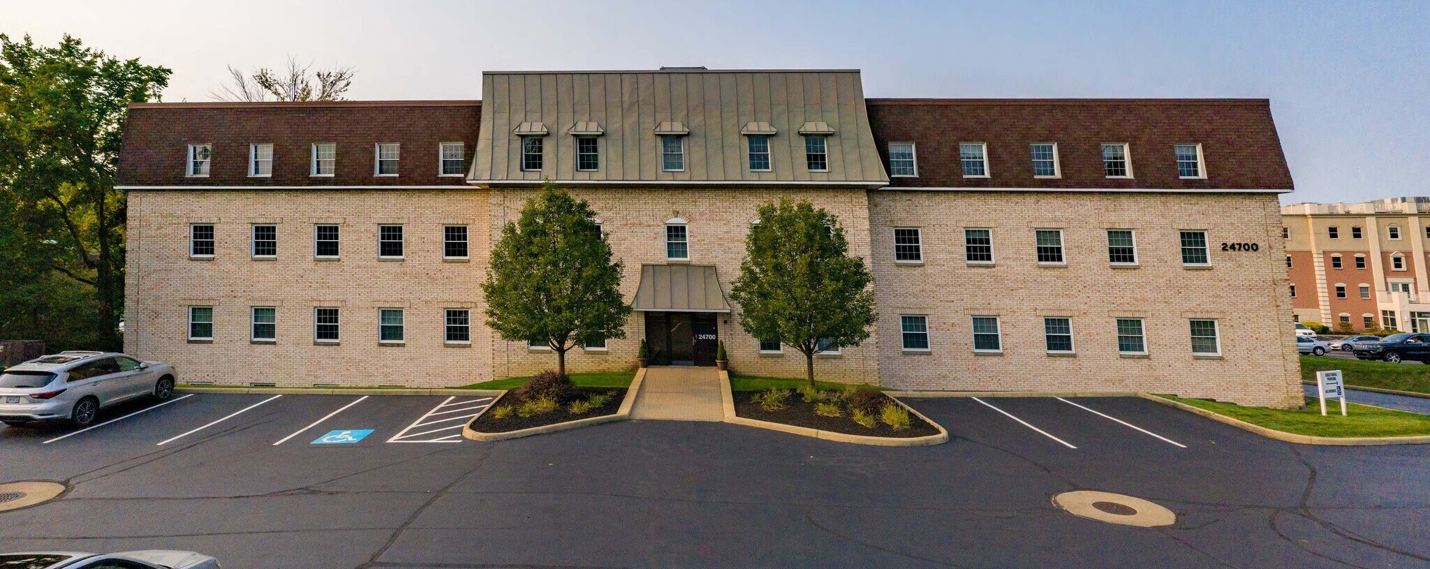 24700 Center Ridge Rd, Westlake, OH à louer Photo principale– Image 1 sur 7