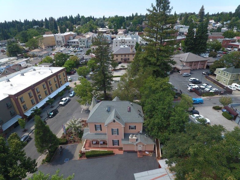124 Bank St, Grass Valley, CA à vendre - Aérien – Image 3 sur 45