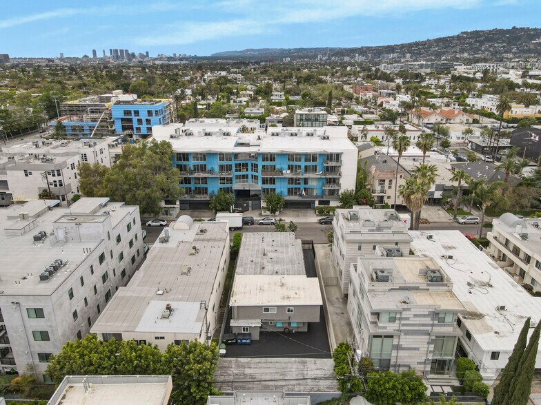 738 N Hudson Ave, Los Angeles, CA à vendre - Photo de l’immeuble – Image 2 sur 9