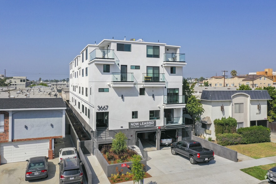 3667 Mentone Ave, Los Angeles, CA à vendre - Photo principale – Image 1 sur 21