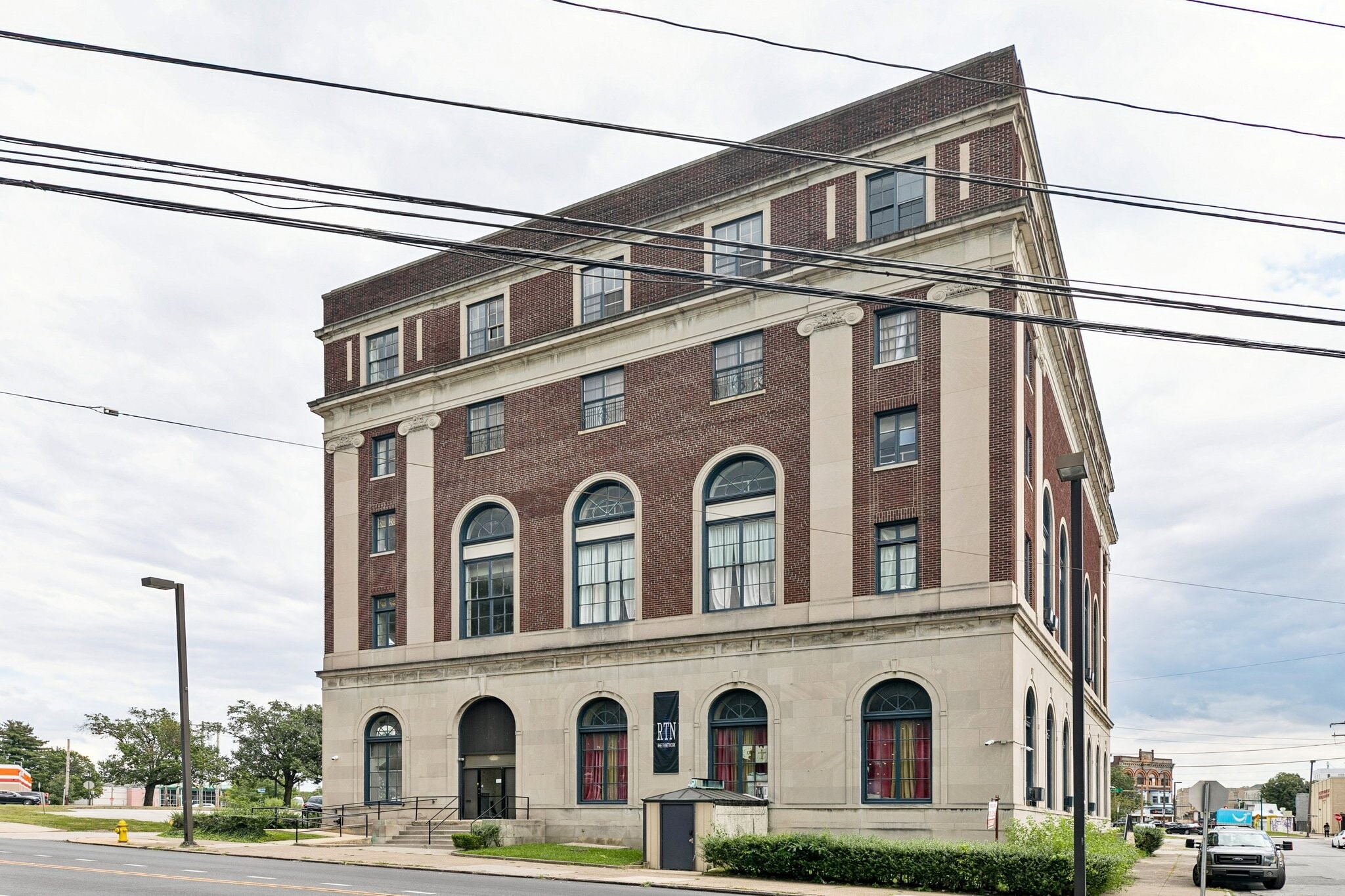 51 E 9th St, Chester, PA à vendre Photo de l’immeuble– Image 1 sur 23
