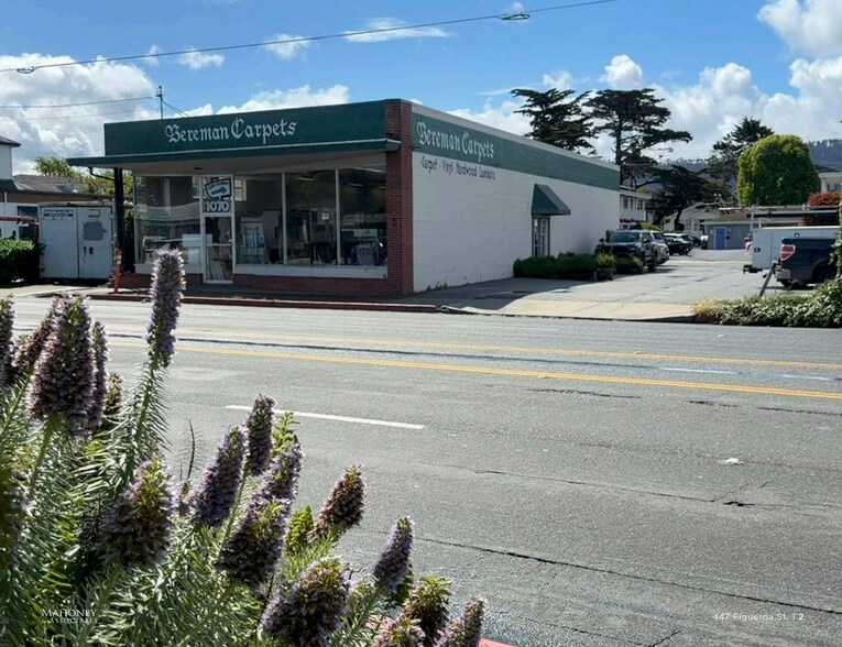 1070 Del Monte Blvd, Monterey, CA à vendre - Photo de l’immeuble – Image 2 sur 10