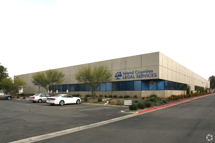 IOWA CORPORATE CENTER portefeuille de 6 biens à vendre sur LoopNet.fr - Photo principale – Image 2 sur 6