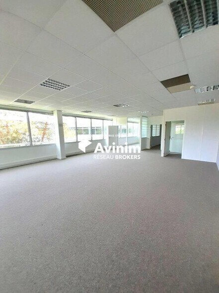 Bureaux/Médical dans Saran à louer - Photo intérieure – Image 3 sur 6