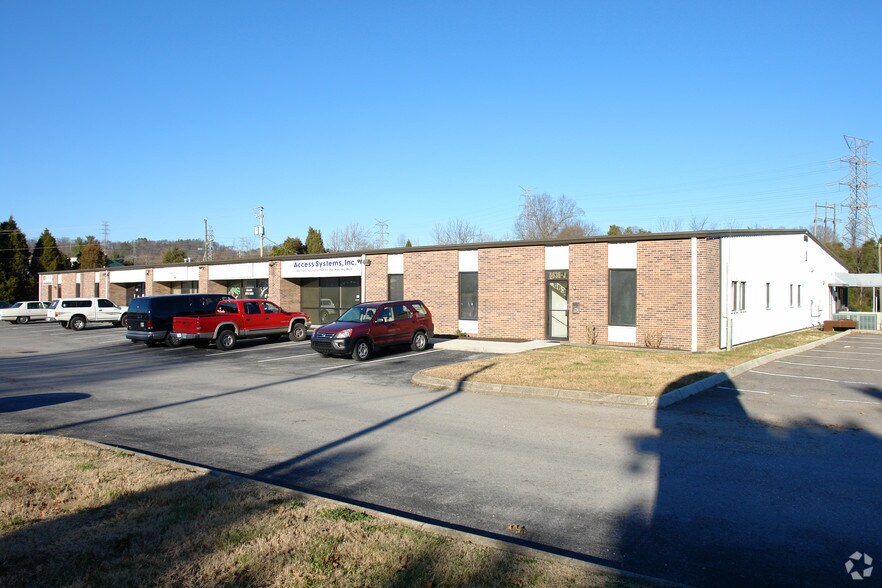 6636 Central Ave Pike, Knoxville, TN à louer - Photo de l’immeuble – Image 2 sur 7