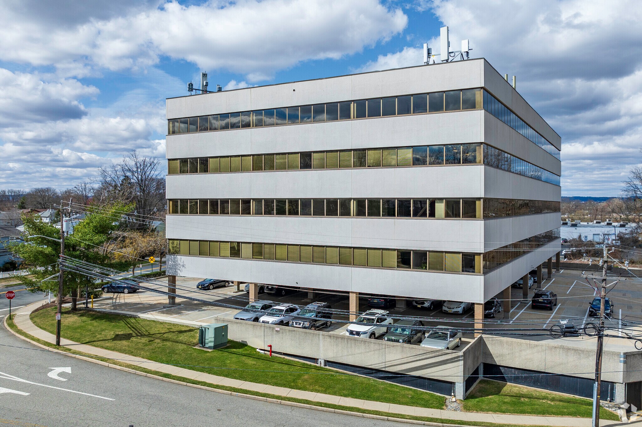 475 Market St, Elmwood Park, NJ à louer Photo de l’immeuble– Image 1 sur 19