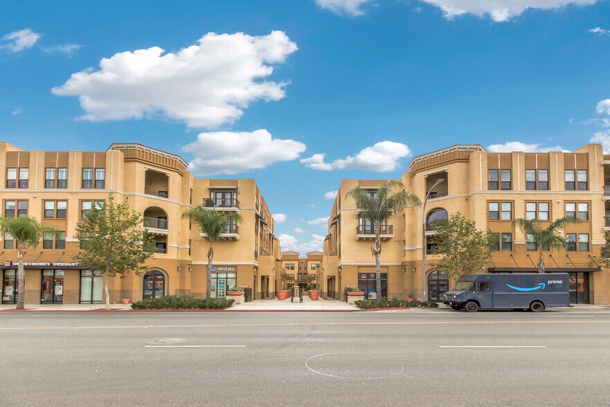 428 W Main St, Alhambra, CA à louer - Photo de l’immeuble – Image 3 sur 5